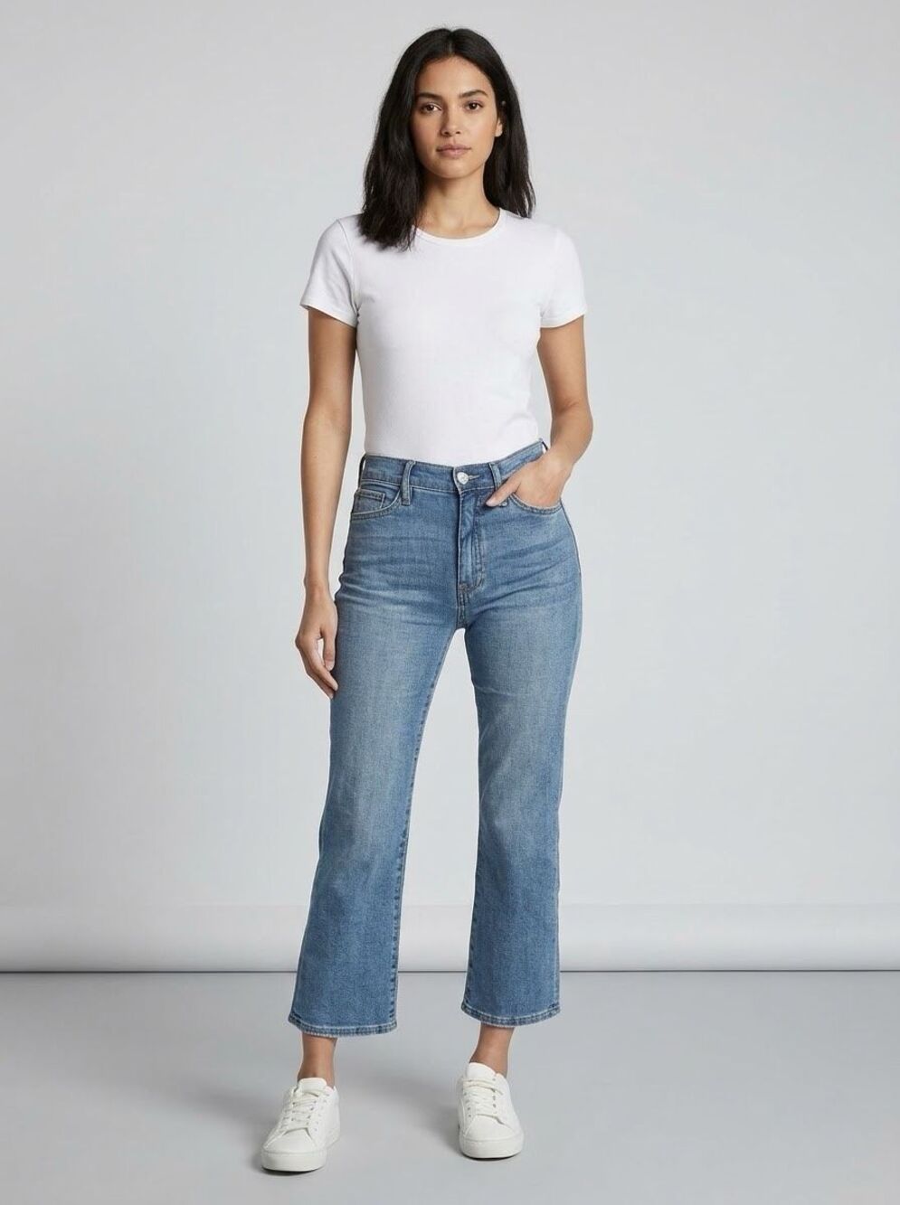 Brand New Hudson NOA Women’s Size 27 Blue Mid Rise Straight Crop Jeans